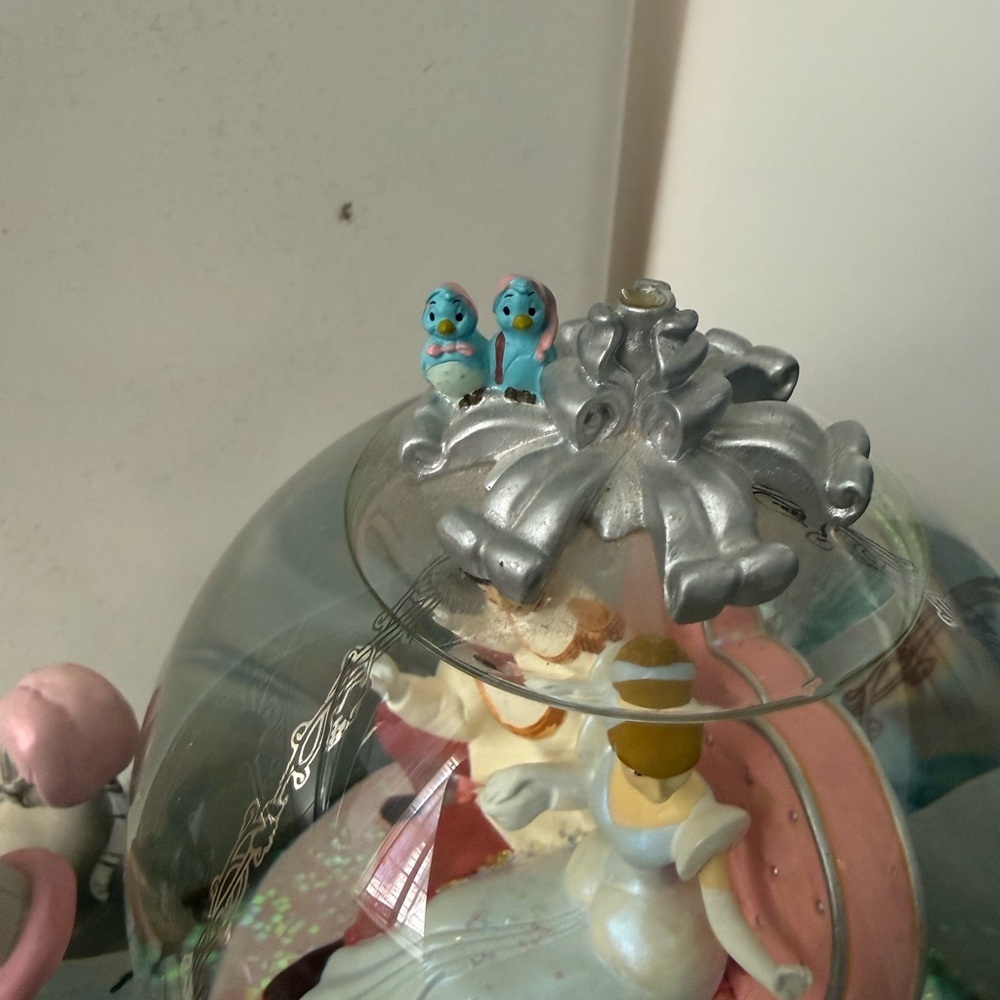 Disney Cinderella 50th Anniversary Carriage Musical Snow Globe - Picture 6 of 8